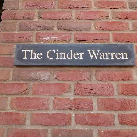 Cinder Warren Дом отдыха *